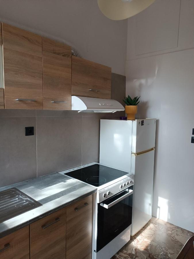 Sunshine Apartment Kalamata Exterior photo